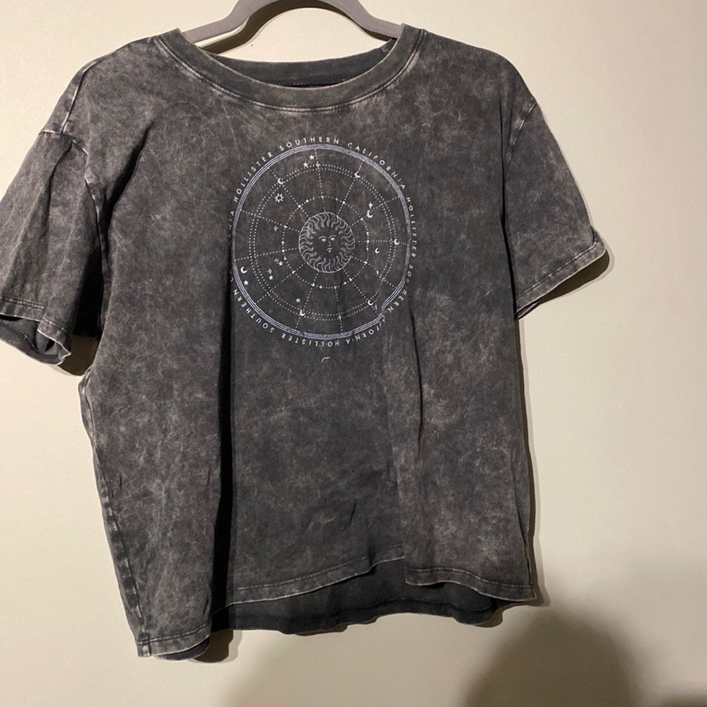 black acid wash crop,size L but fits more like a medium,worn twice !